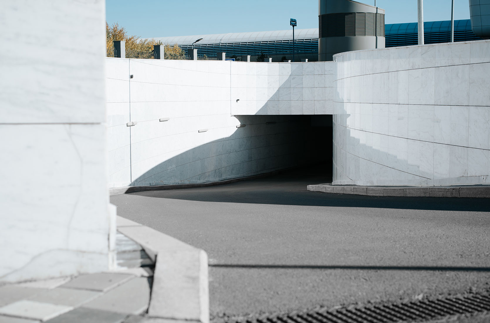 COMDES CEE - Kontakt